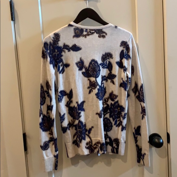 Top - Picture 2 of 7